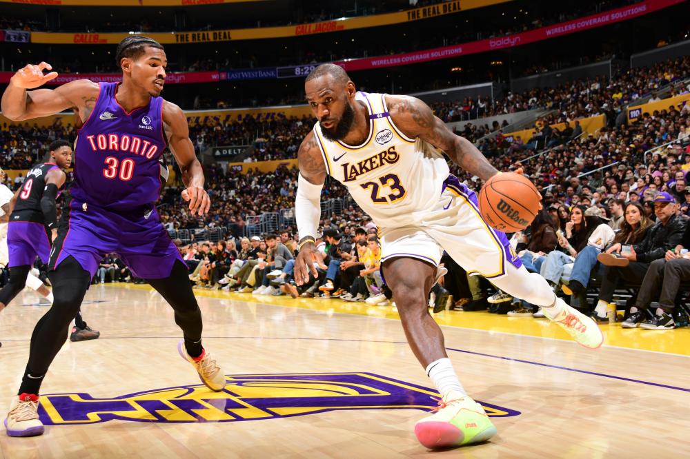 与主裁的冲 与主裁的冲