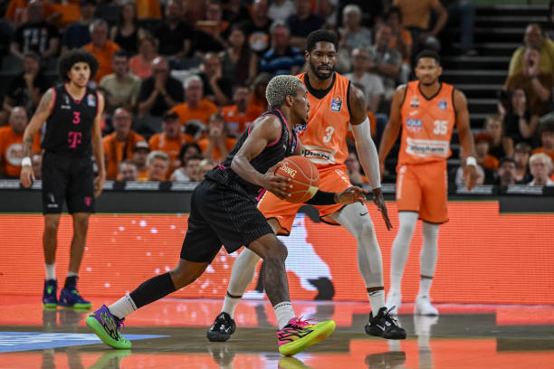 体育赛事中 体育赛事中