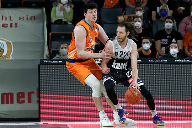 被教练科瓦 被教练科瓦