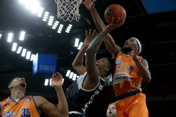 而在球队内 而在球队内