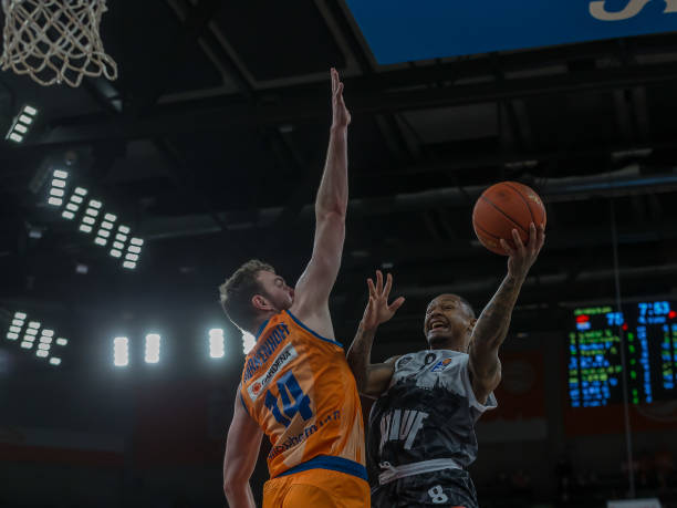 他在未来比 他在未来比